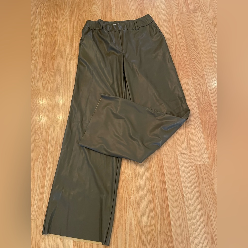 I love Tyler madison- yaelle vegan soft leather ankle pants in taupe.